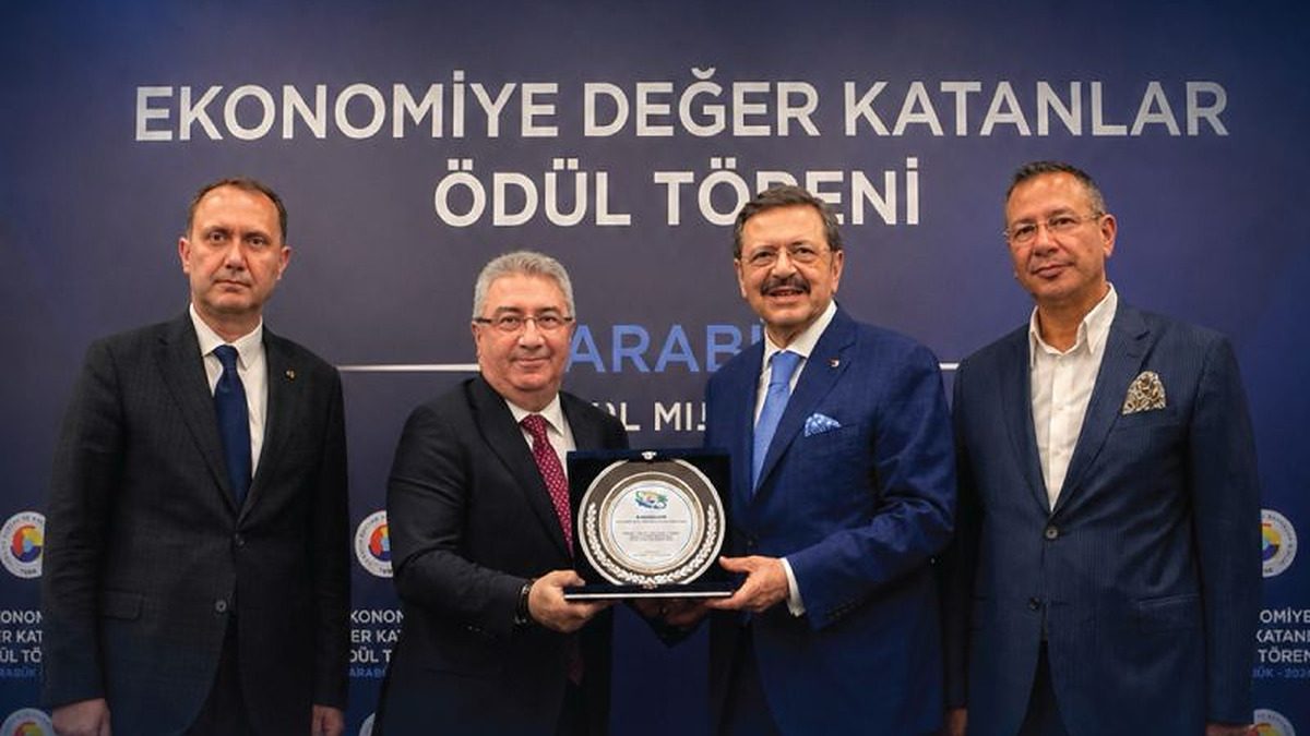 KARDEMİR, “Ekonomiye Değer Katanlar” ödülüne layık görüldü