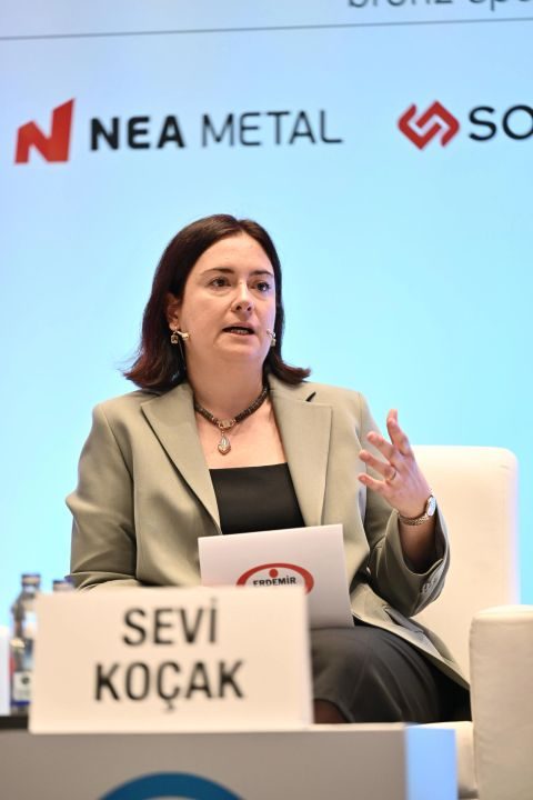 Sevi Ko&ccedil;ak SteelOrbis Piyasa Sohbetleri oturumunda konuşurken