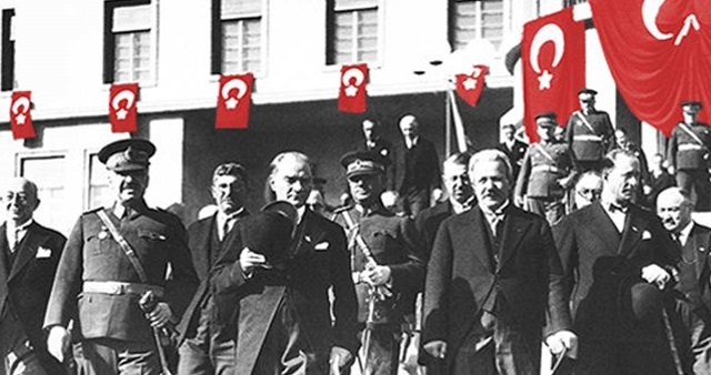 Cumhuriyet bayramımız kutlu olsun.
