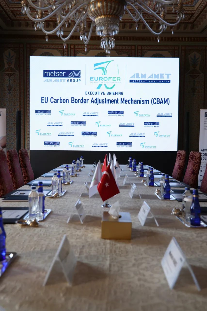 EUROFER, ALMAMET ve Metser logolarının yer aldığı CBAM toplantı salonu