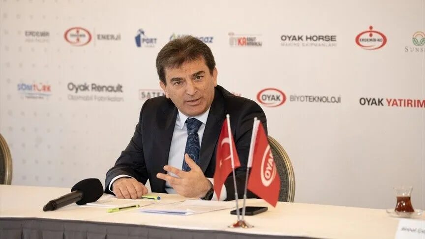 OYAK Genel Müdürü Murat Yalçıntaş, ekonomi basınıyla düzenlenen toplantıda.