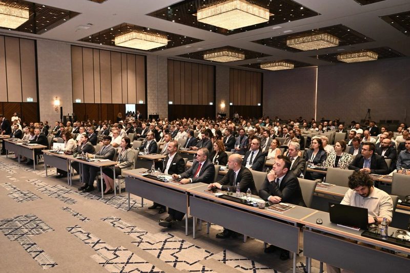 SteelOrbis Piyasa Sohbetleri İstanbul buluşmasında salonu dolduran katılımcılar